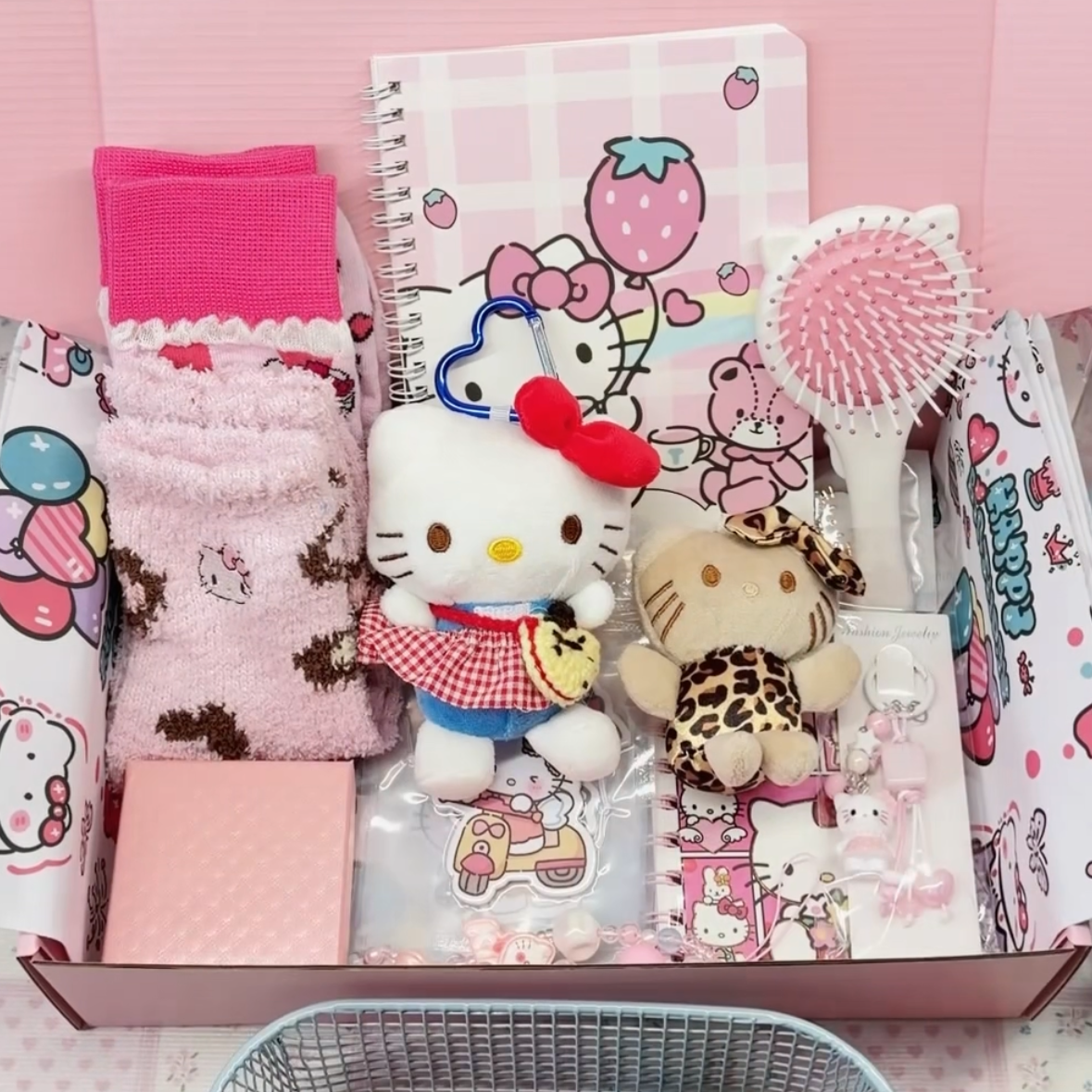 Hellokitty Lucky Balls 1 Scoop 10 balls at least