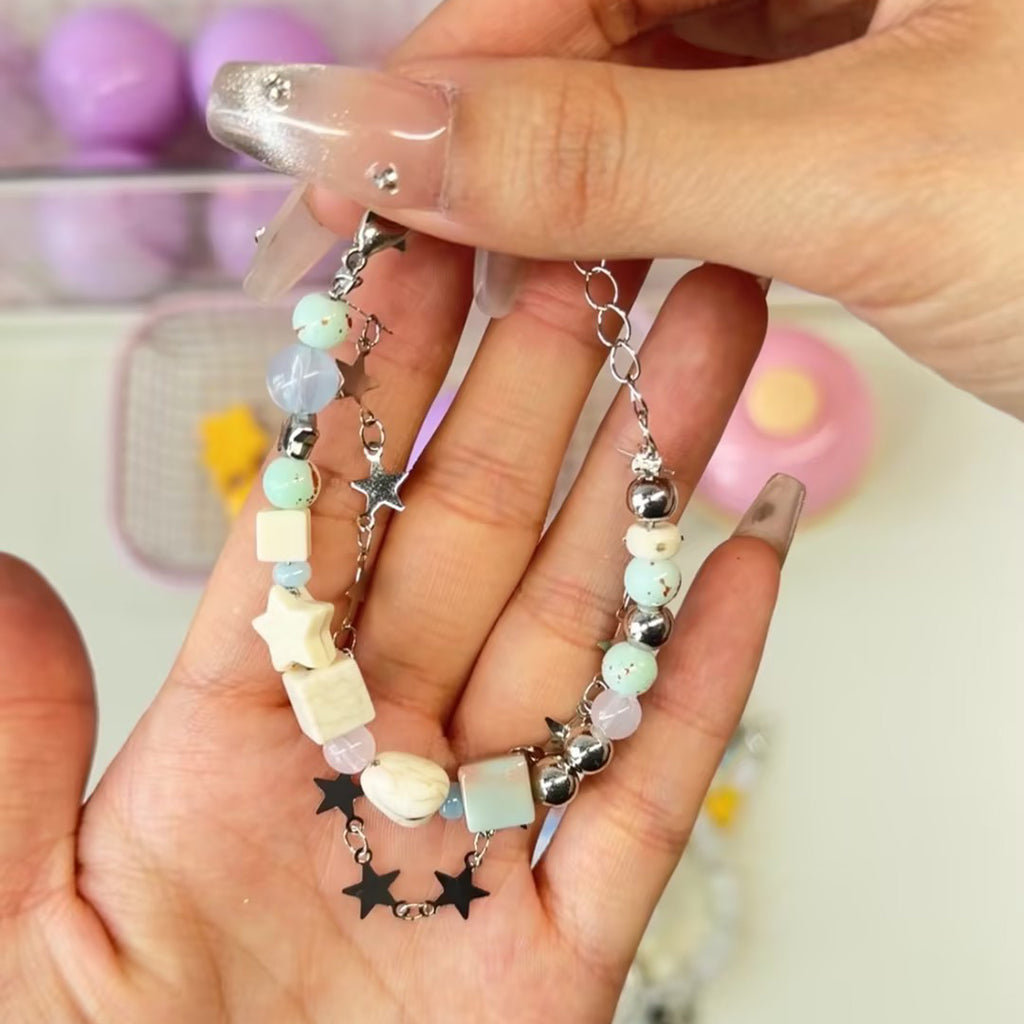 Kristallarmbänder, 1 Kugel Glückstüten, mindestens 10 Armbänder