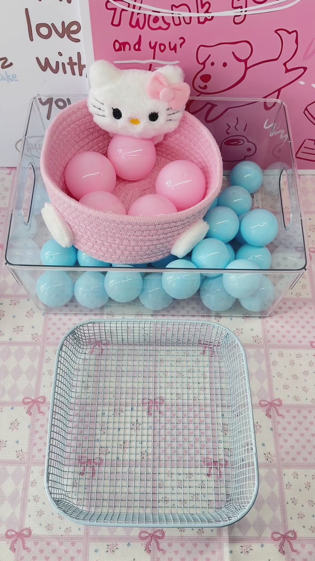 Hellokitty Lucky Balls 1 Scoop 10 balls at least